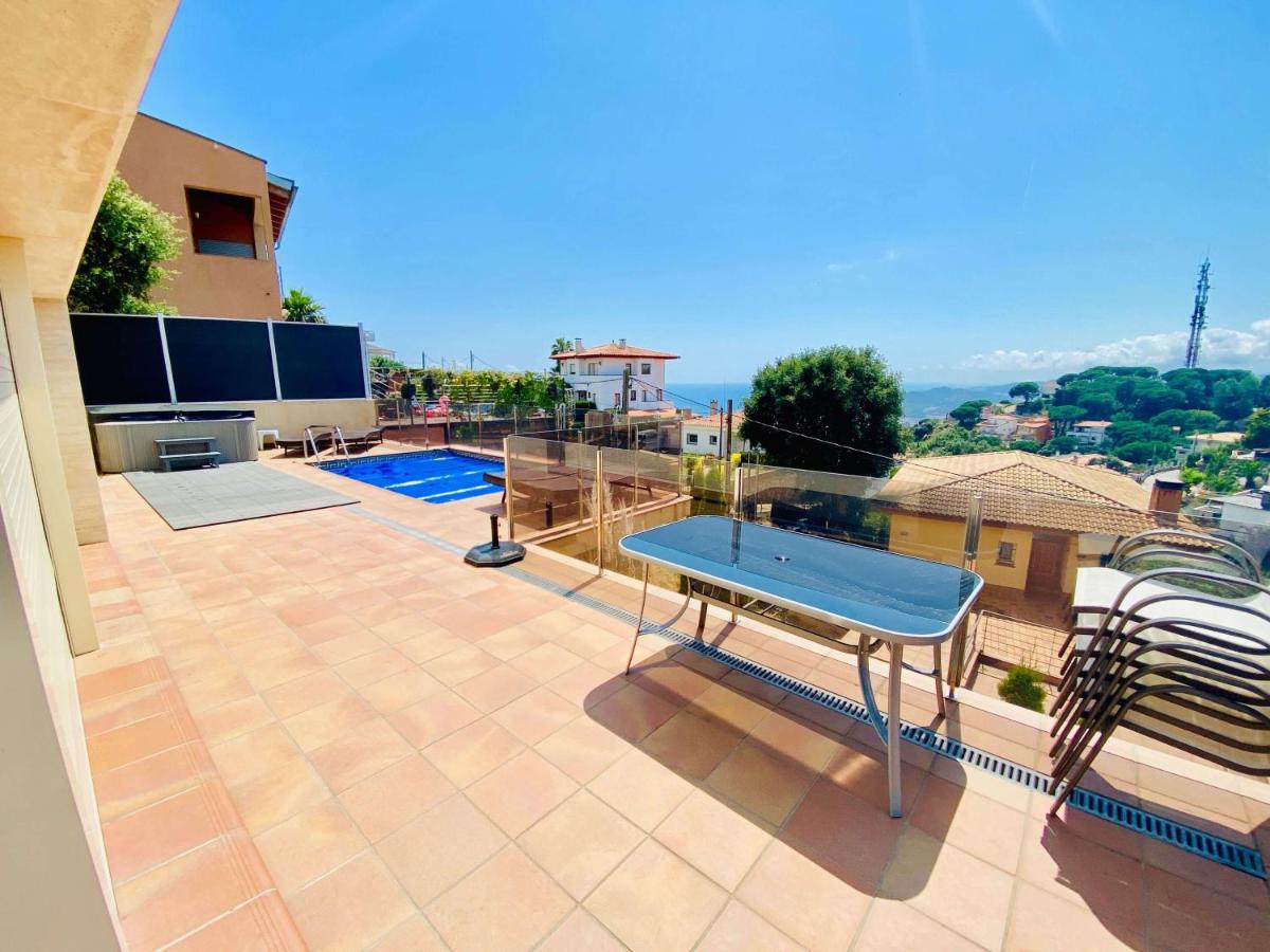 Luxury Villa Investingspain With Sea Views, Pool And Jacuzzi Лорет де Мар Екстериор снимка